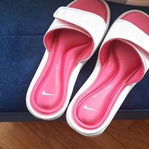 Nike slides